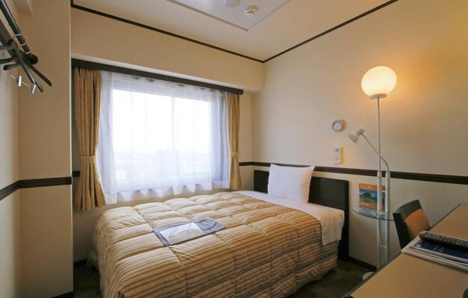 Toyoko Inn Tokyo Fussa Ekimae Higashi Guchi Hamura Extérieur photo